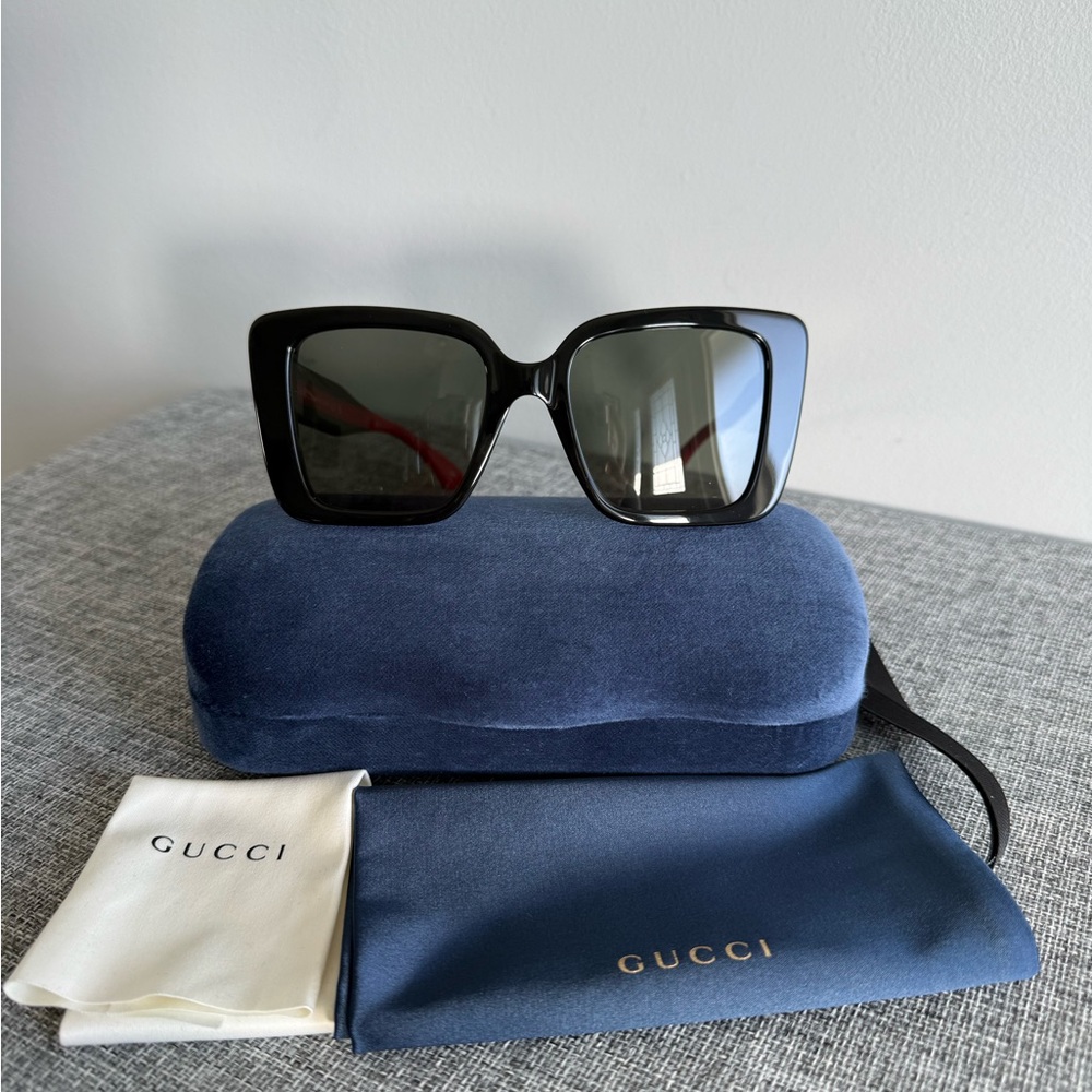 New Gucci Glossy Black Green Red Oversized Sunglasses GG1861S 001 - Picture 2 of 10
